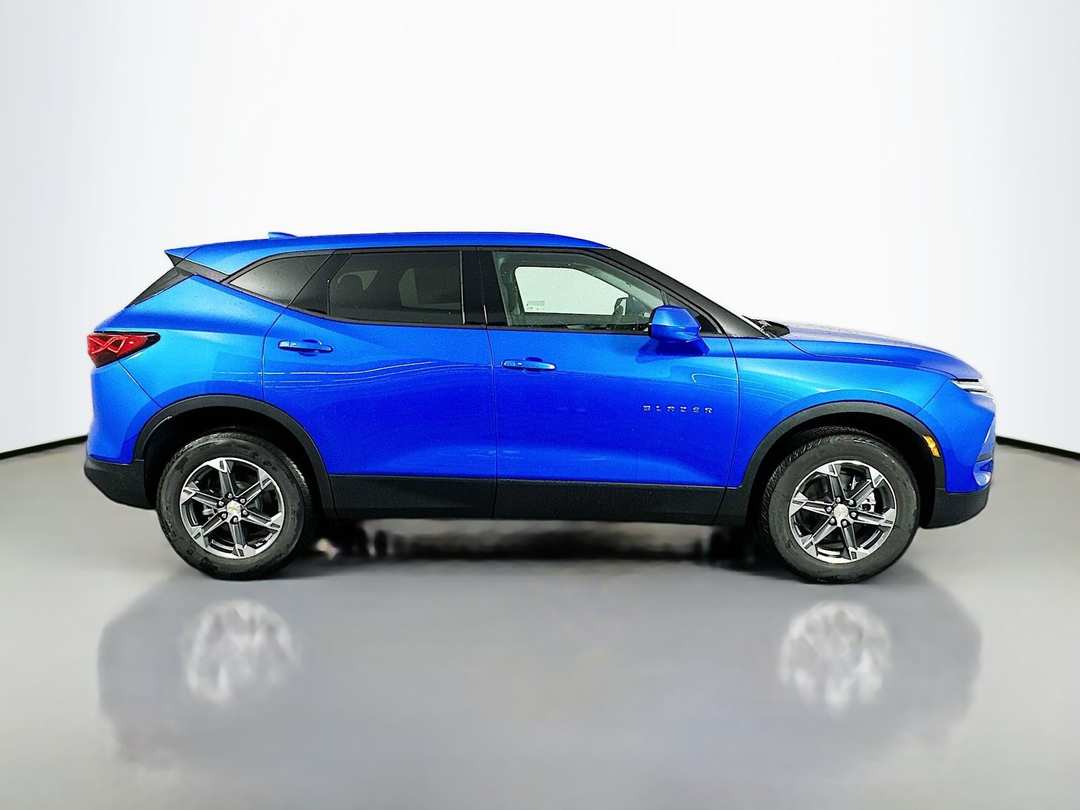 2025 Chevrolet Blazer LT - Image 9