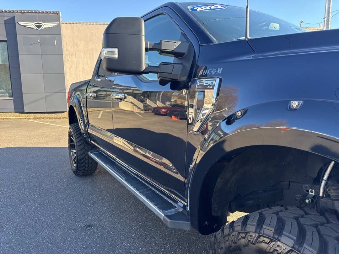 2022 Ford F-150 XLT - Image 11