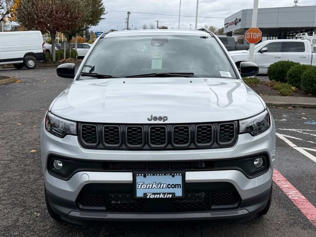 2026 Jeep Compass Latitude - Image 3