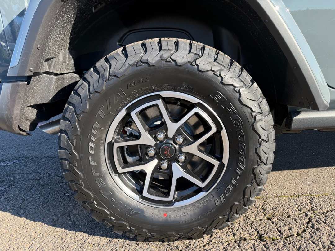 2026 Jeep Wrangler Rubicon - Image 10