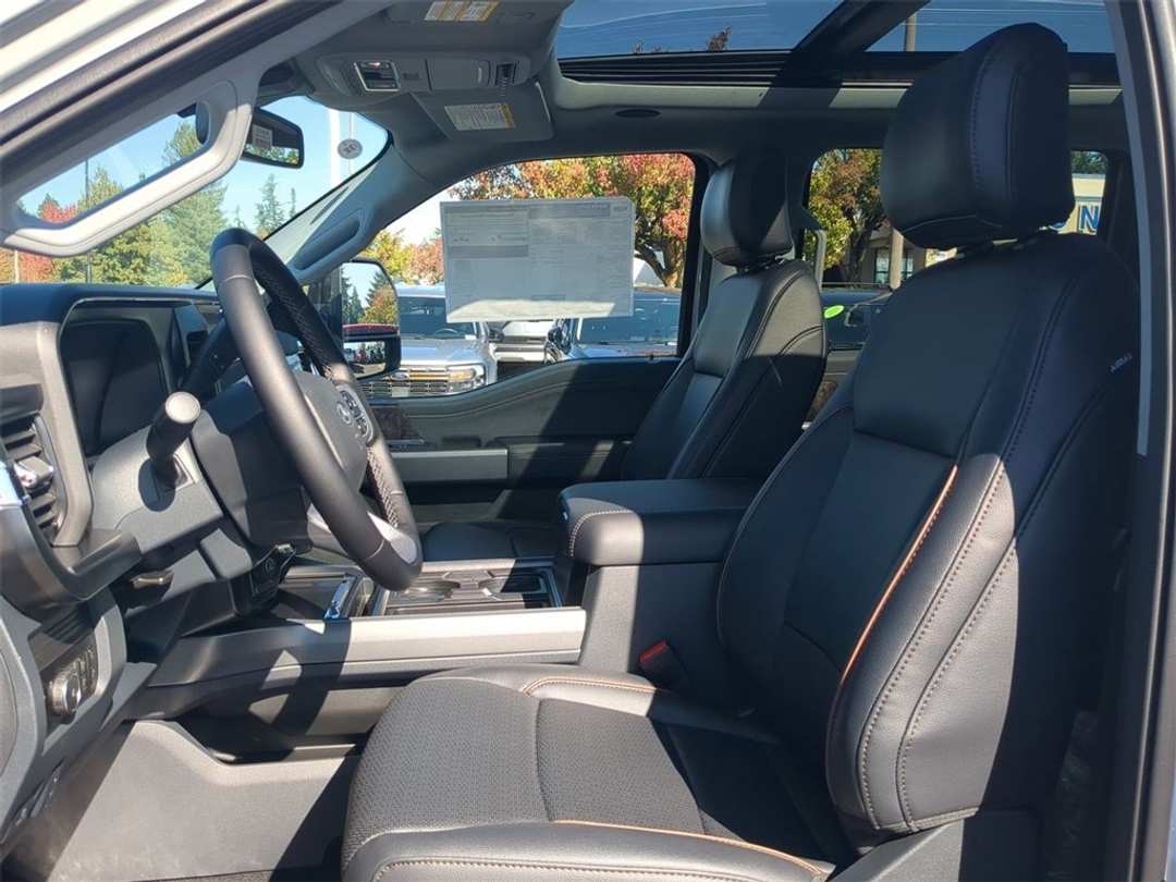 2026 Ford F-350Sd Lariat - Image 13