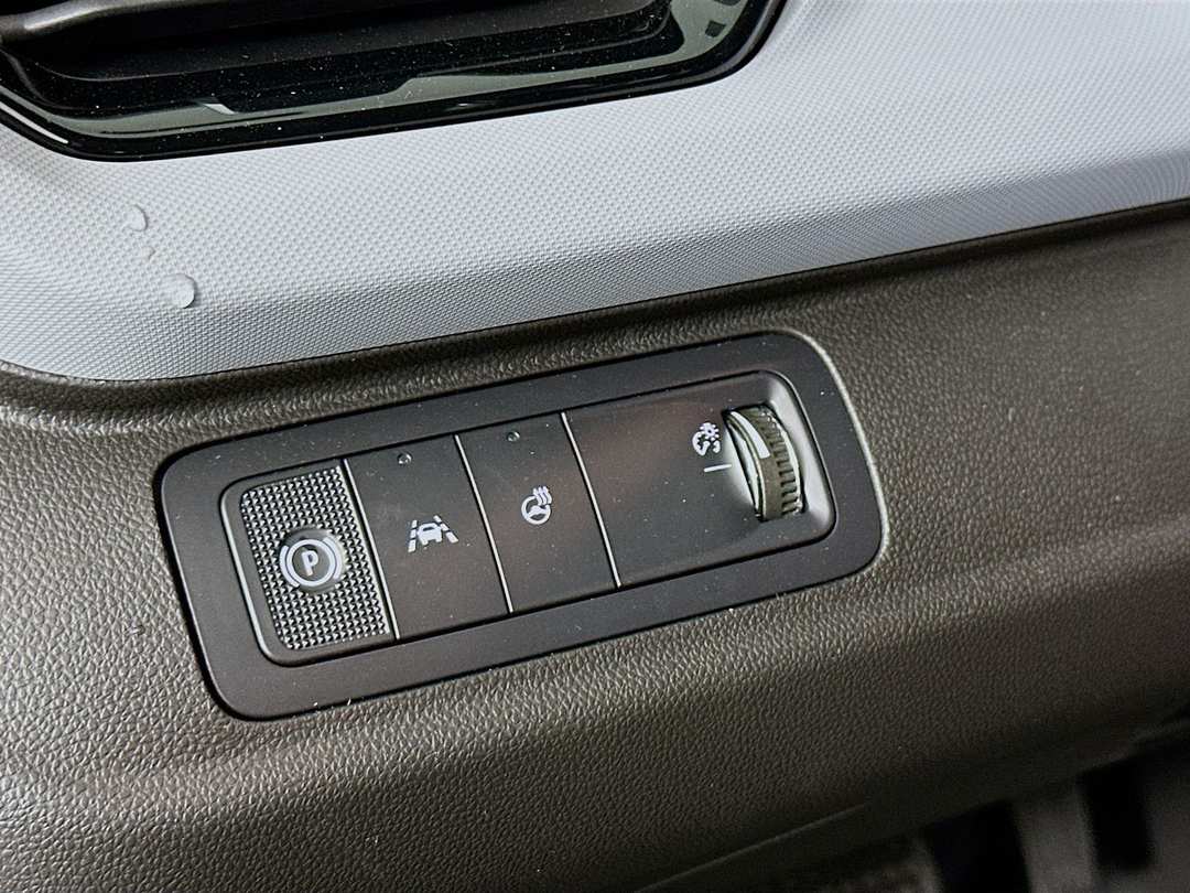 2027 Chevrolet Bolt Ev LT - Image 10