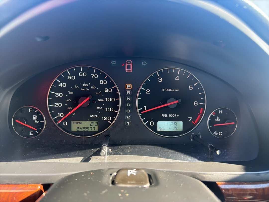 2003 Subaru Legacy L - Image 29