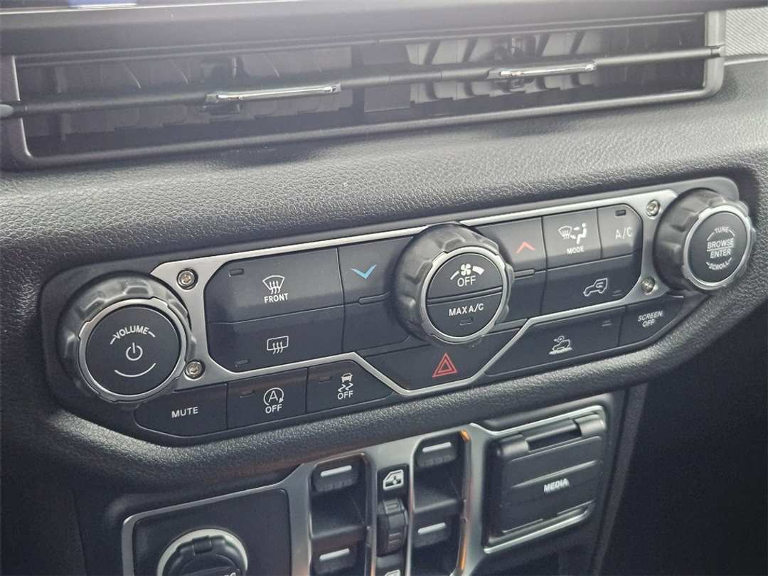 2026 Jeep Gladiator Sport - Image 23