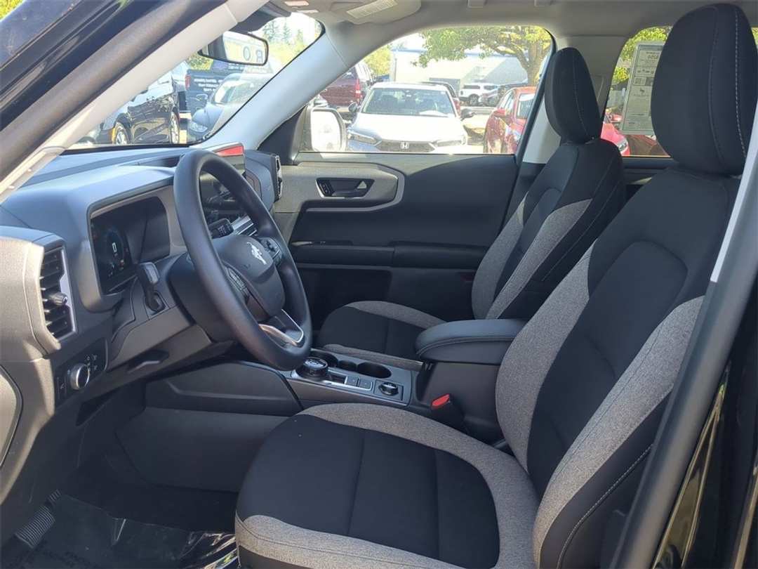 2025 Ford Bronco Sport Big Bend - Image 12