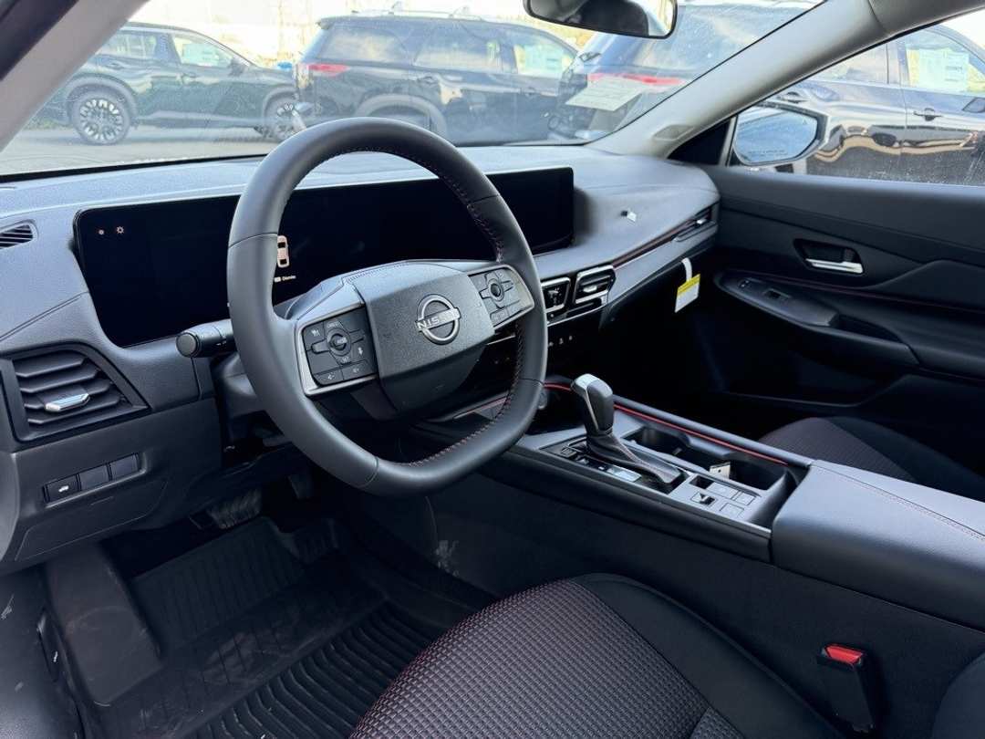 2026 Nissan Sentra SR - Image 15