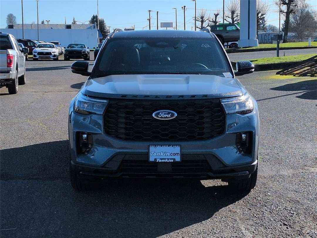 2026 Ford Explorer STLine - Image 8