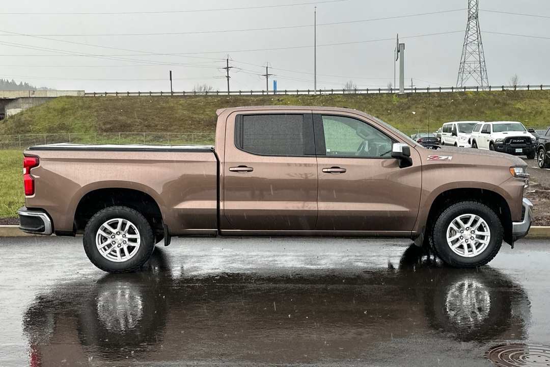 2019 Chevrolet Silverado 1500 LT - Image 2