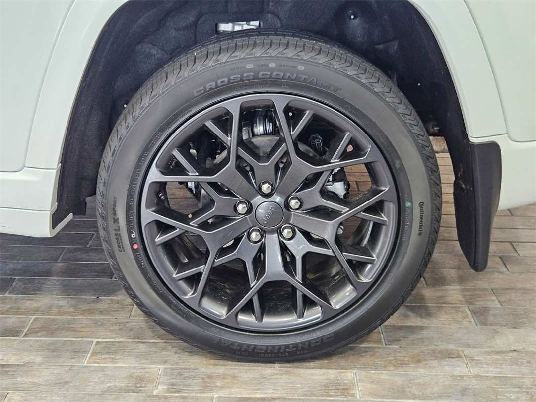 2025 Jeep Grand Cherokee Summit - Image 44