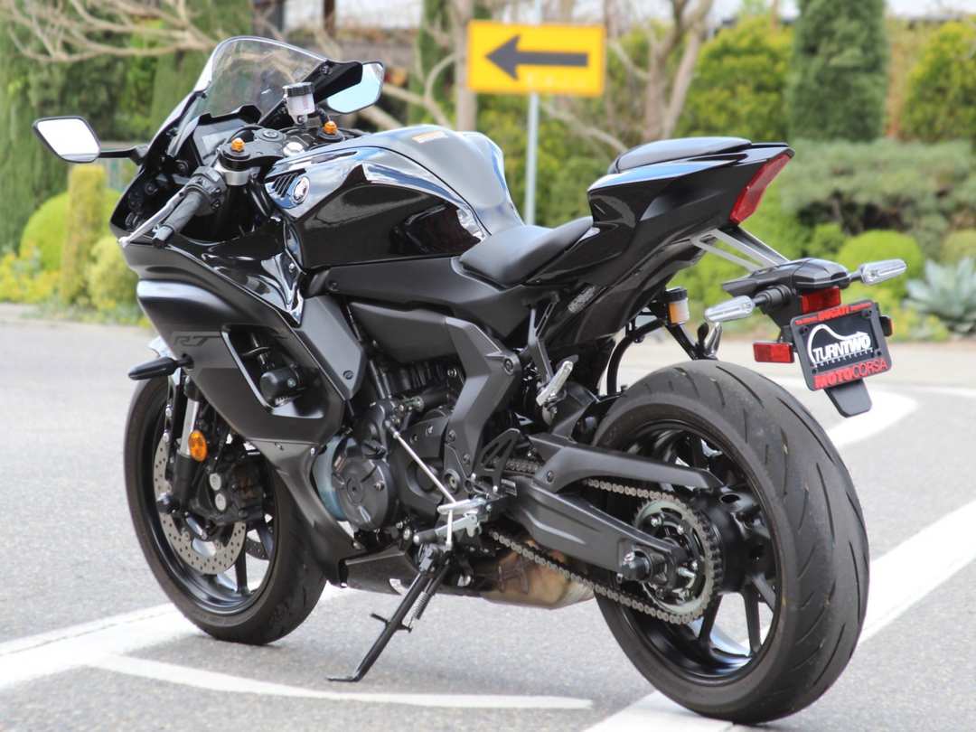 2025 Yamaha Yzf-R7 - Image 2