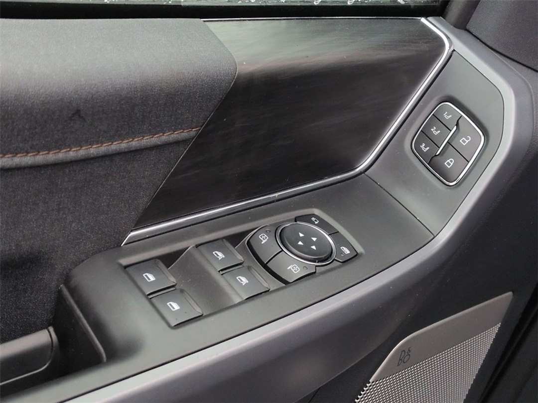 2026 Ford F-150 Lariat - Image 10