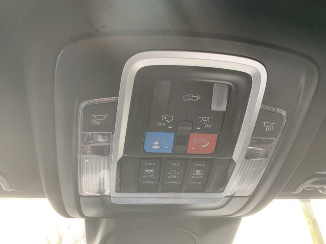 2025 Ram 3500 Laramie - Image 24