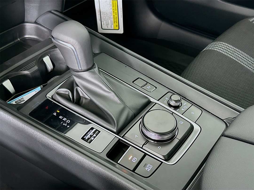 2026 MAZDA Cx-50 Preferred - Image 17