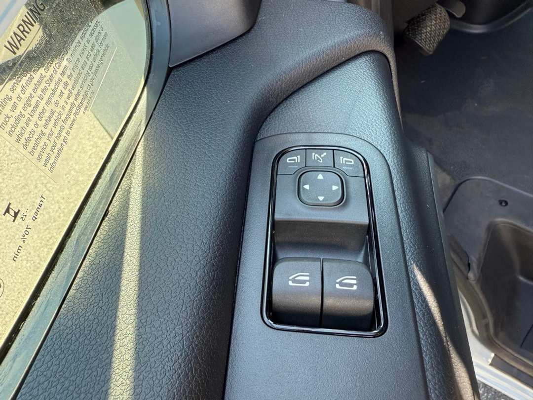 2025 Mercedes-Benz Sprinter 2500 Cargo 144 WB - Image 24