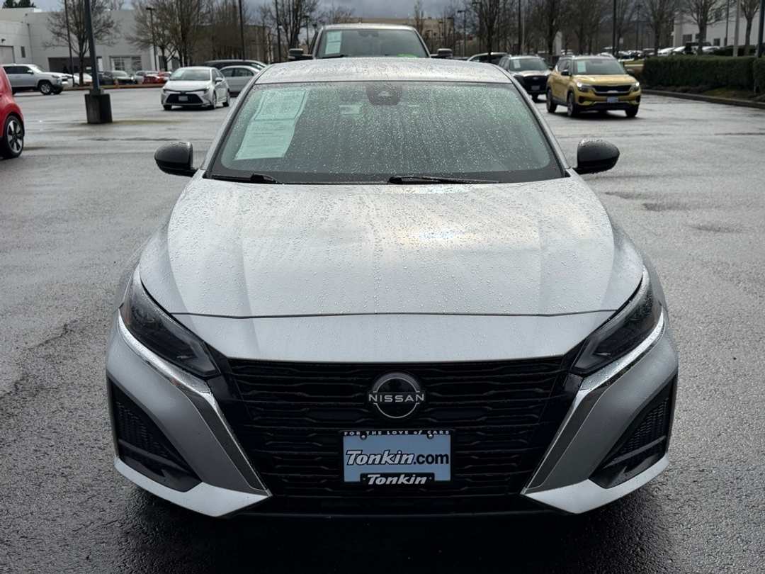 2024 Nissan Altima 2.5 SV - Image 3