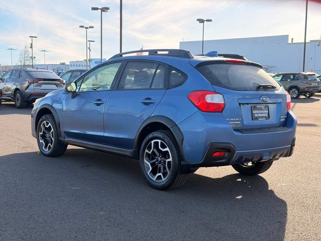2017 Subaru Crosstrek 2.0i Limited - Image 5