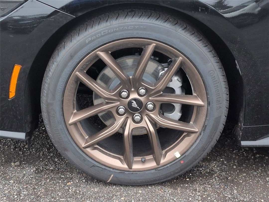 2026 Ford Mustang EcoBoost Premium - Image 32