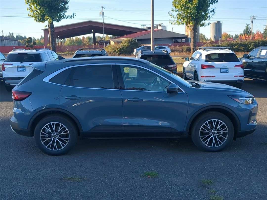 2025 Ford Escape Base - Image 6