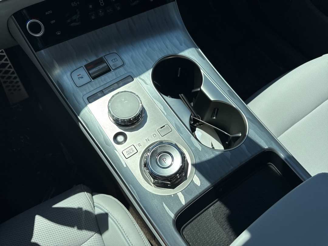 2026 Genesis Electrified Gv70 - Image 26