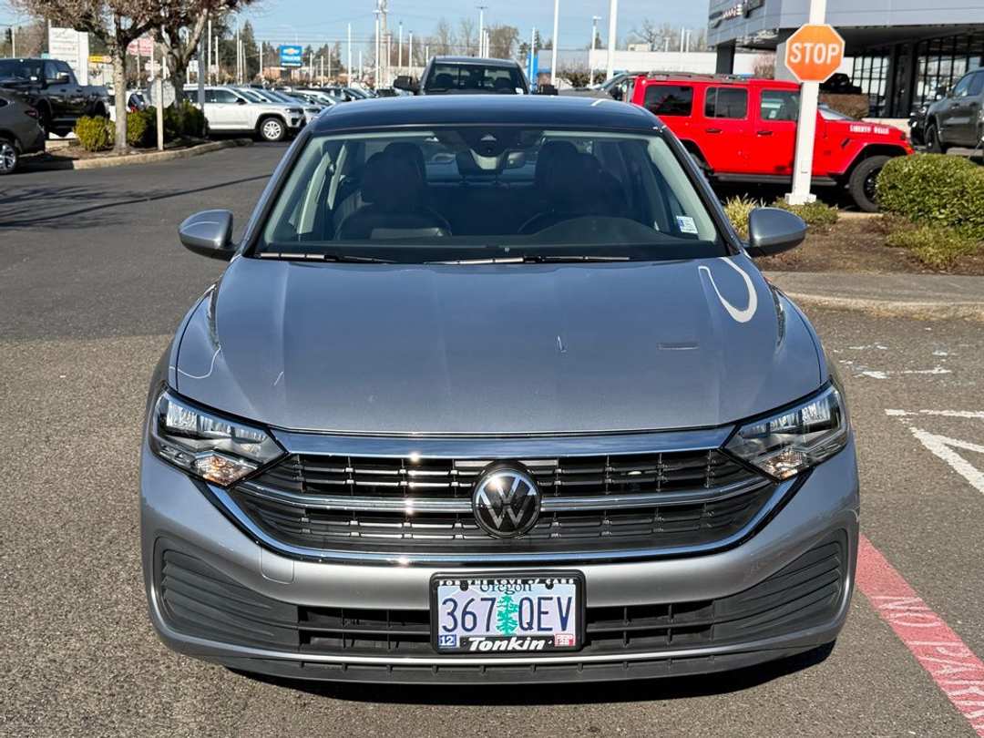 2024 Volkswagen Jetta 1.5T SE - Image 3
