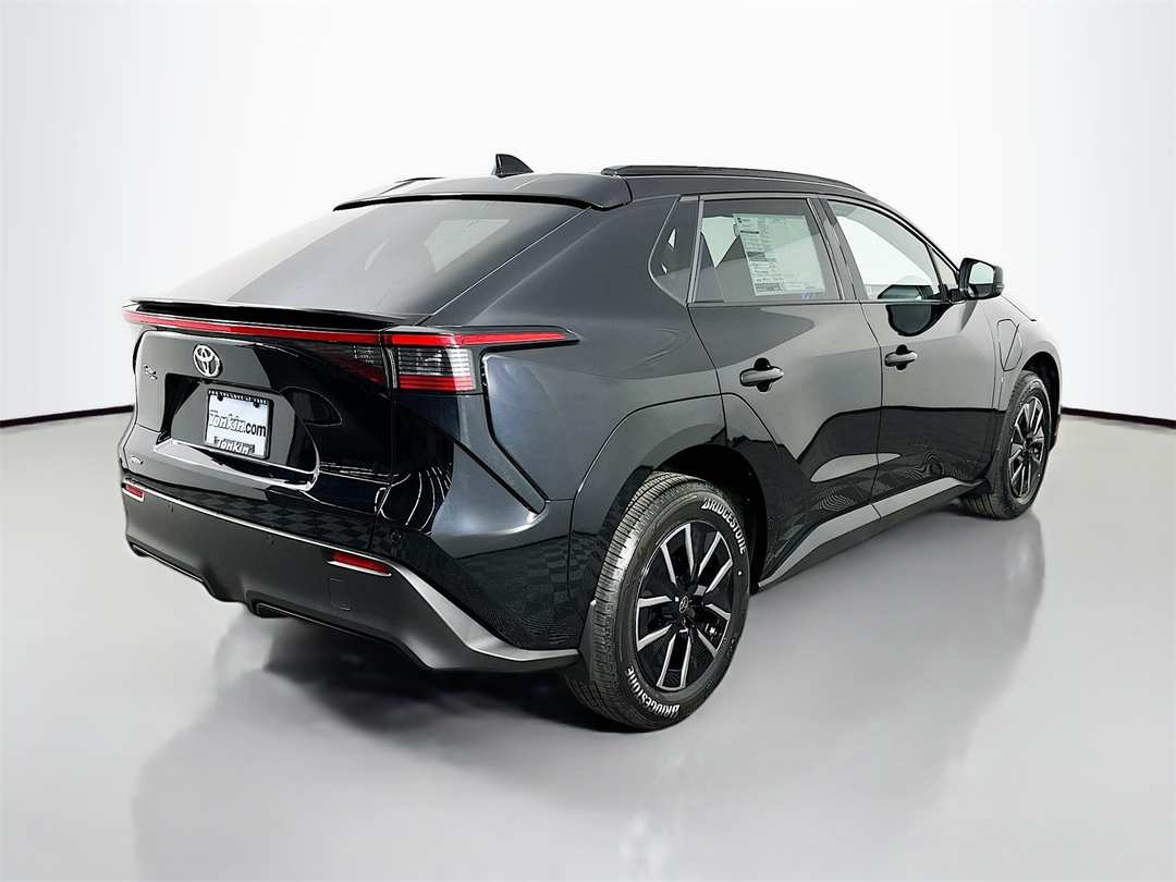 2026 Toyota Bz XLE Plus - Image 7