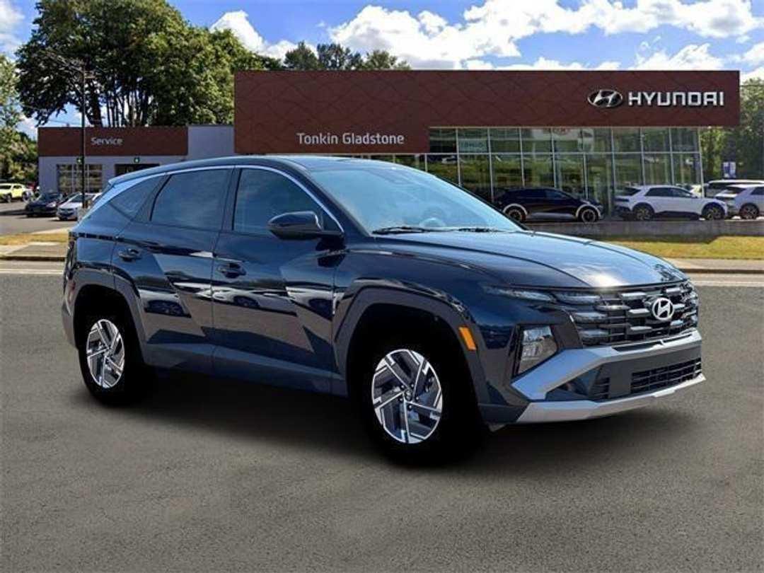 2026 Hyundai Tucson Blue SE - Image 10