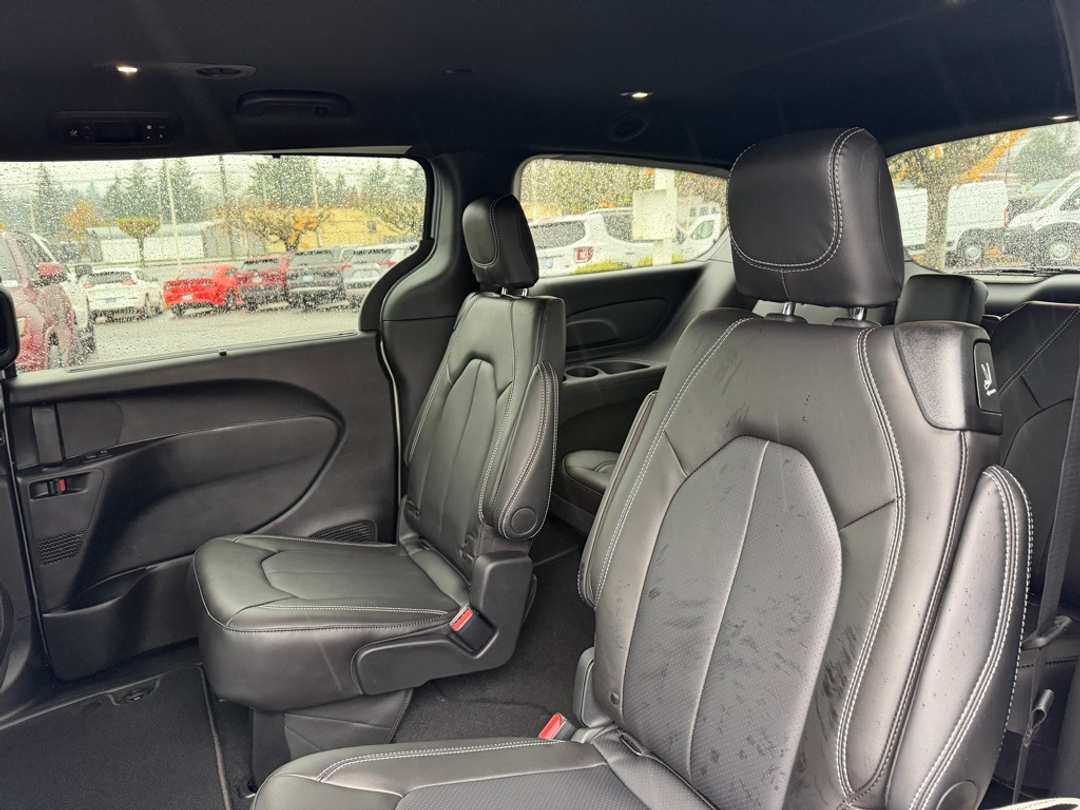 2026 Chrysler Pacifica Select - Image 27