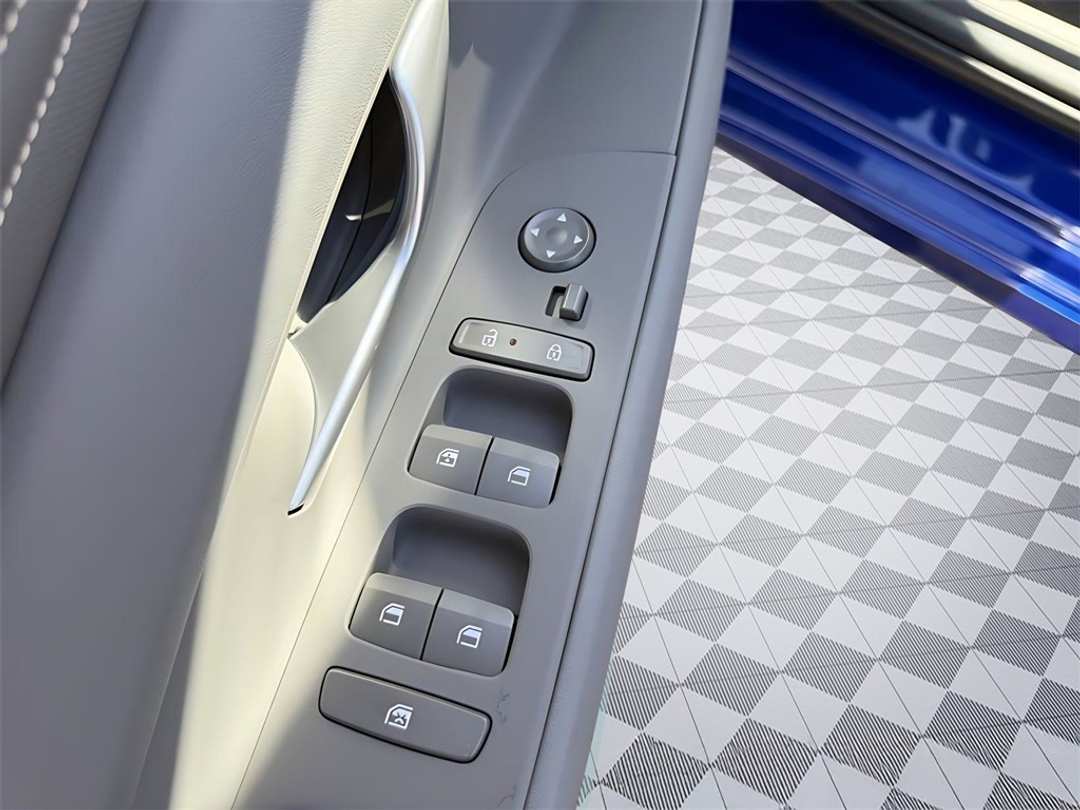 2026 Hyundai Elantra SEL Sport - Image 12