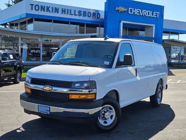 2025 Chevrolet Express 2500 Work