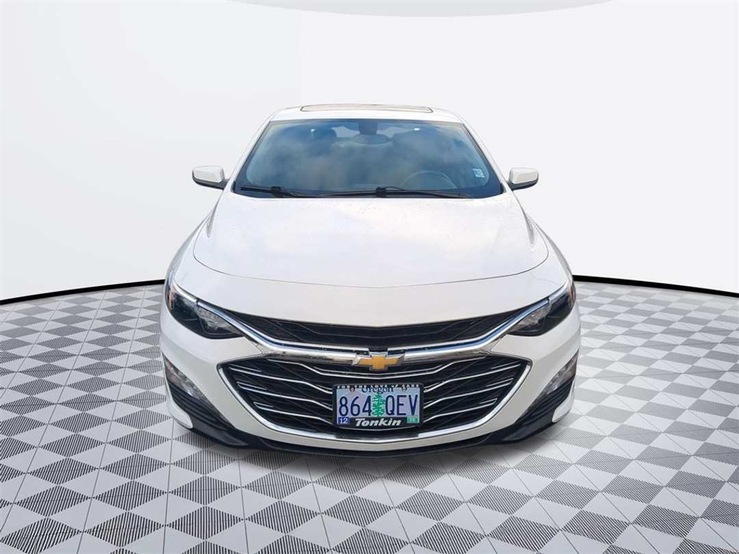 2022 Chevrolet Malibu LT - Image 9