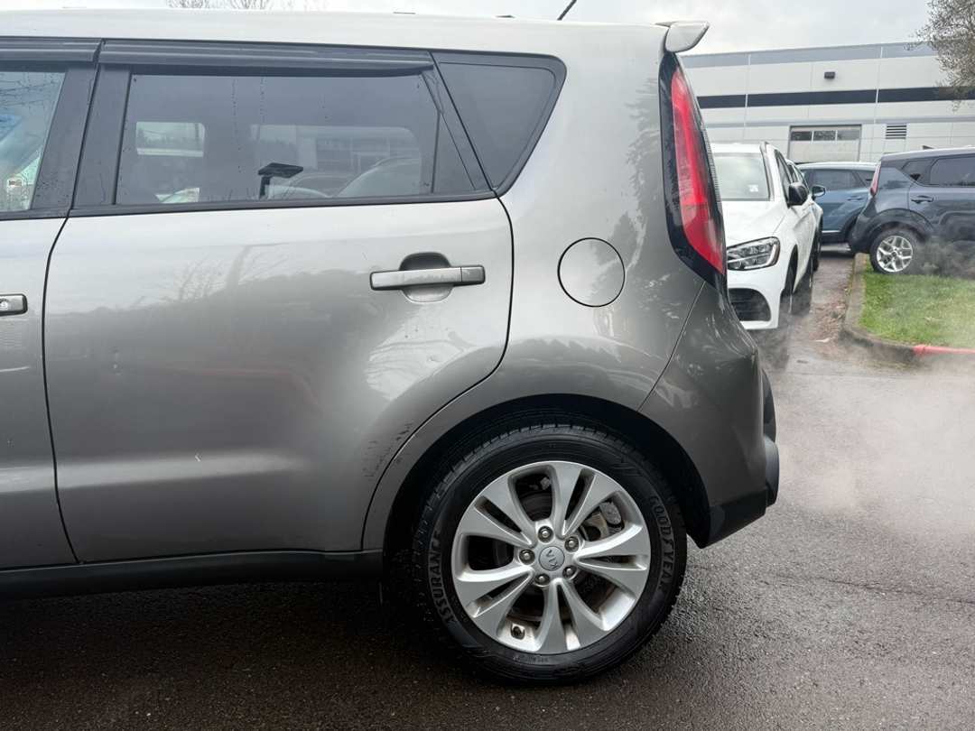 2014 Kia Soul Plus - Image 11