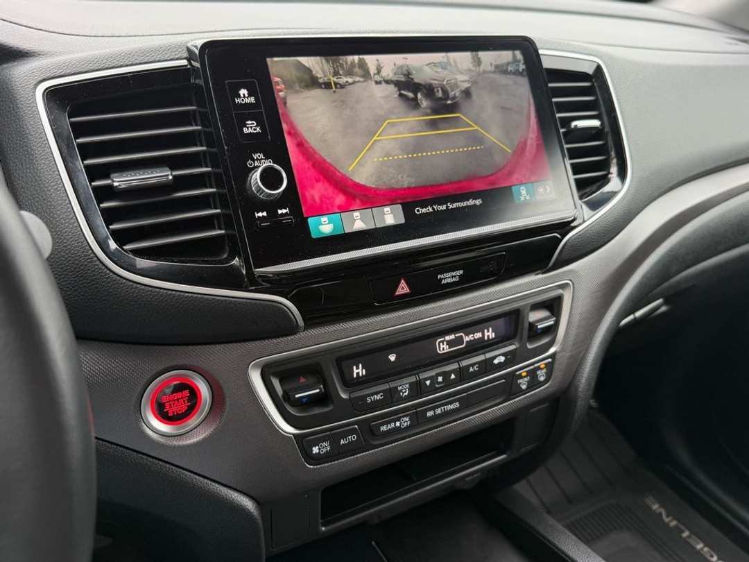 2025 Honda Ridgeline Sport - Image 24