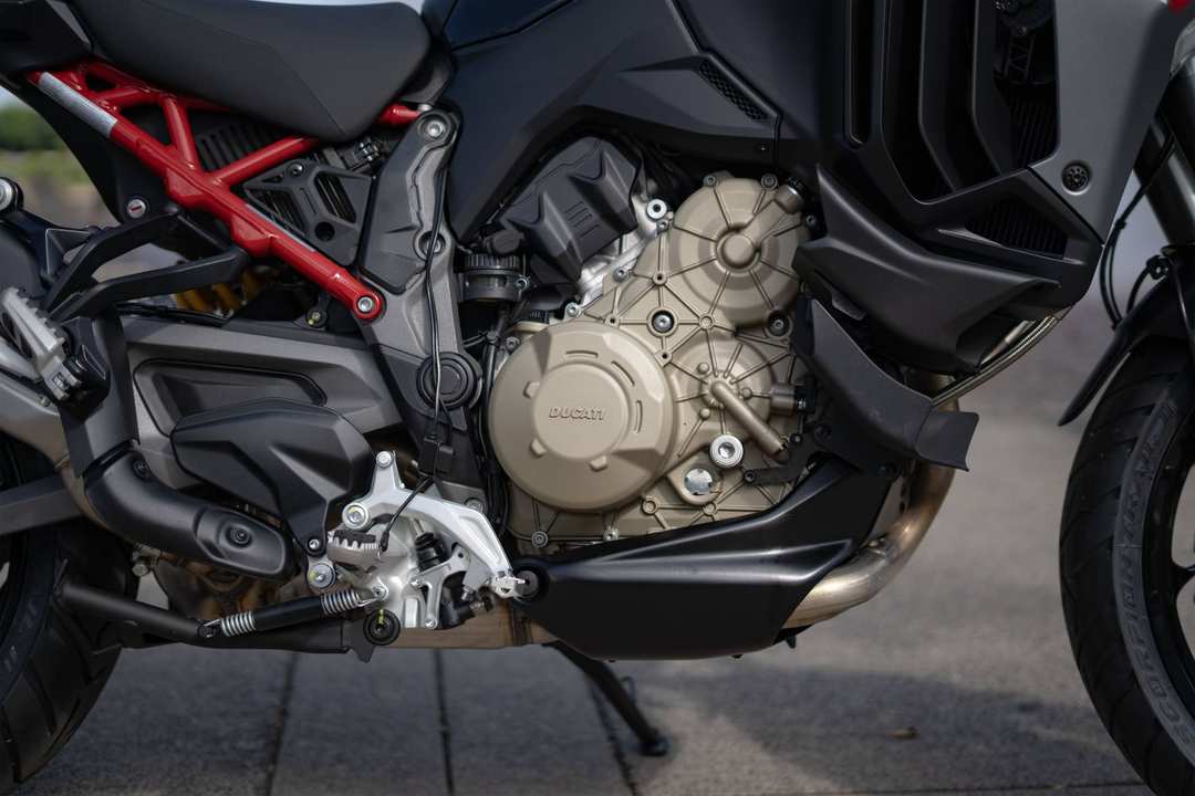 2025 Ducati Multistrada V4 S Travel & Radar - Image 2