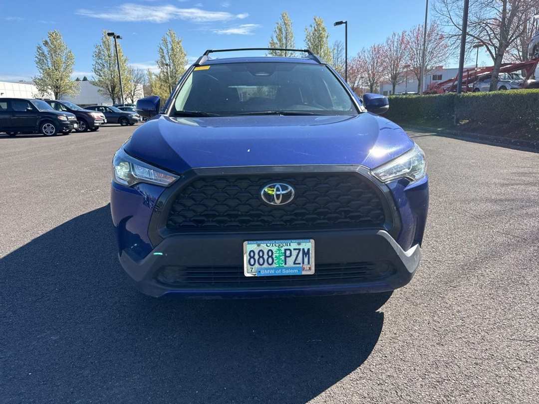 2024 Toyota Corolla Cross LE - Image 2