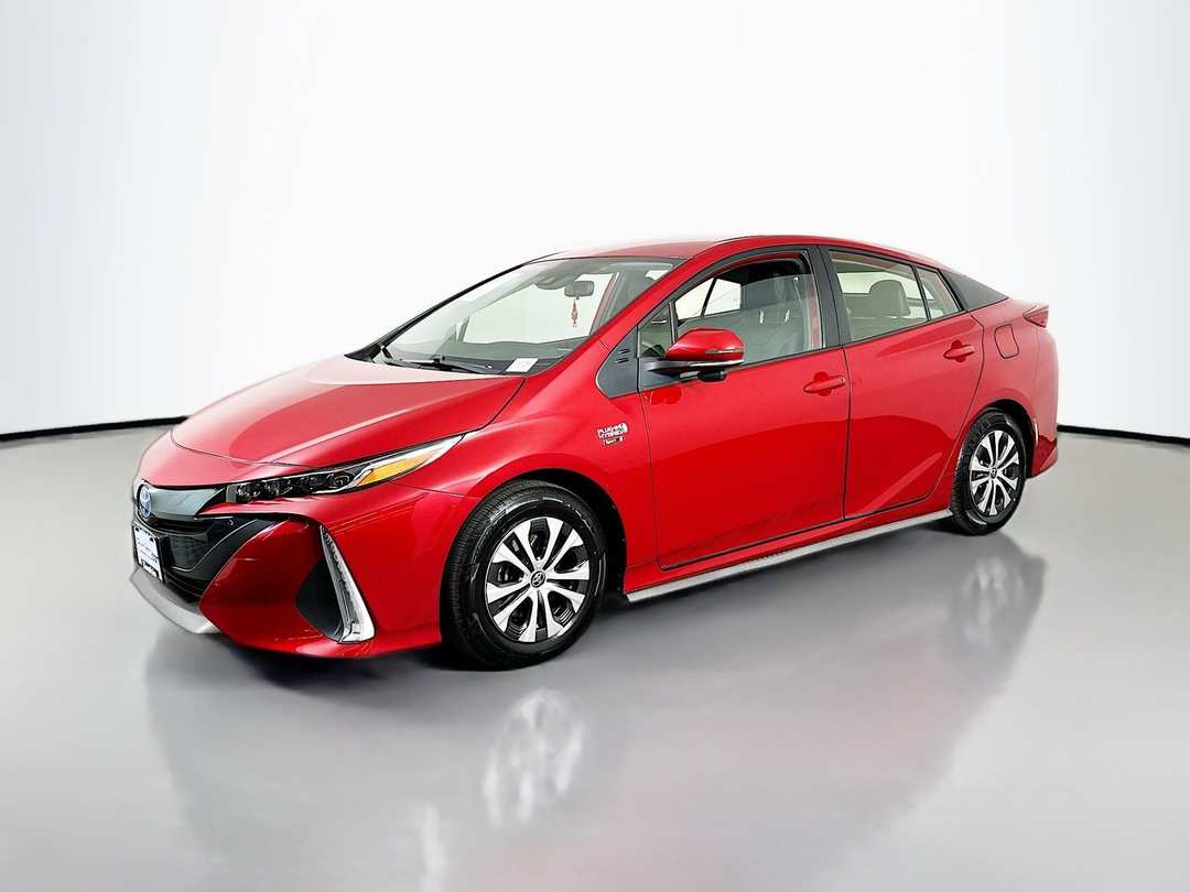 2021 Toyota Prius Prime XLE - Image 3