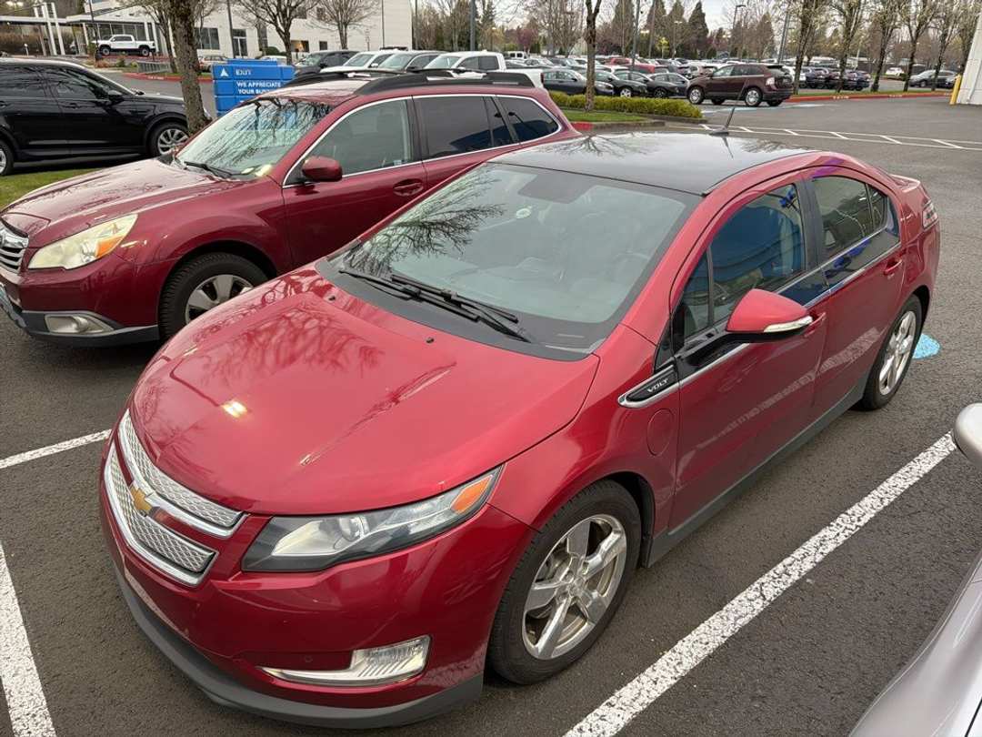 2012 Chevrolet Volt Base - Image 3