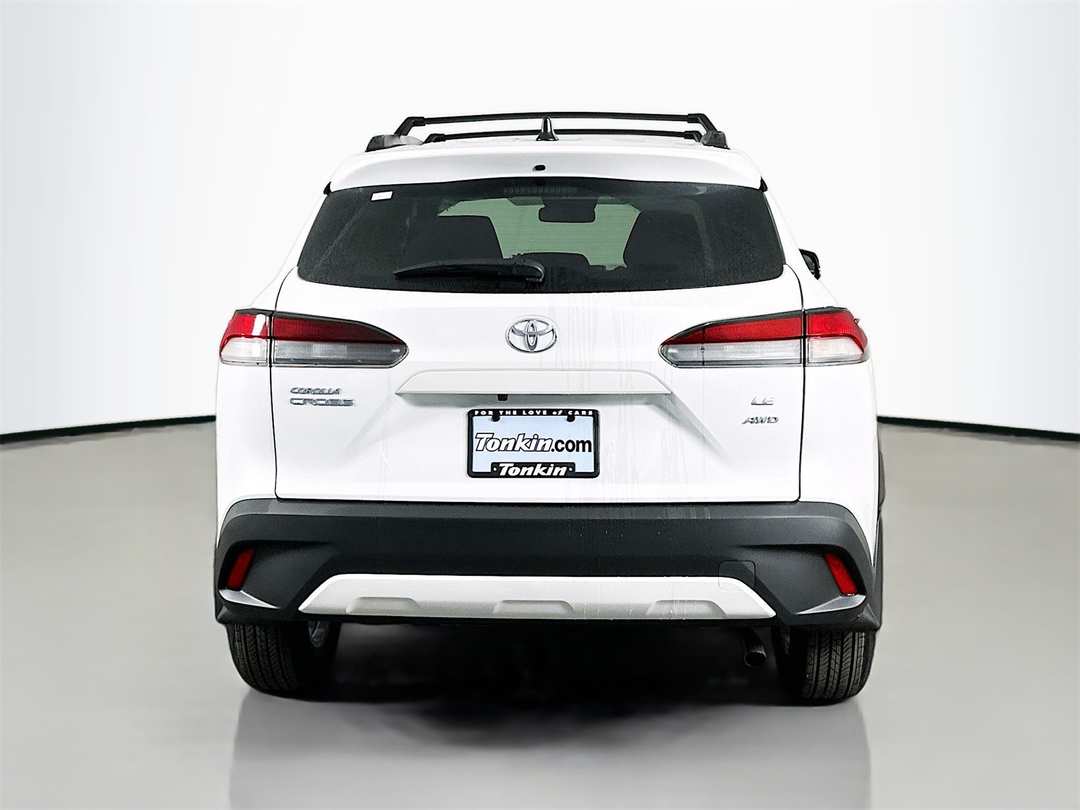 2026 Toyota Corolla Cross LE - Image 6