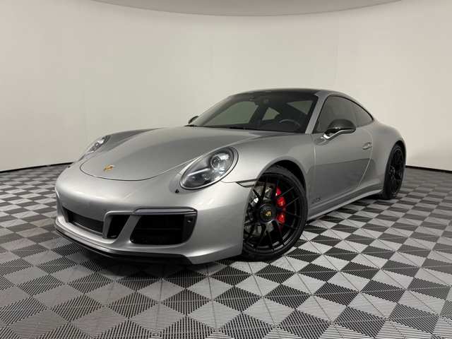 2018 Porsche 911 Carrera 4 GTS