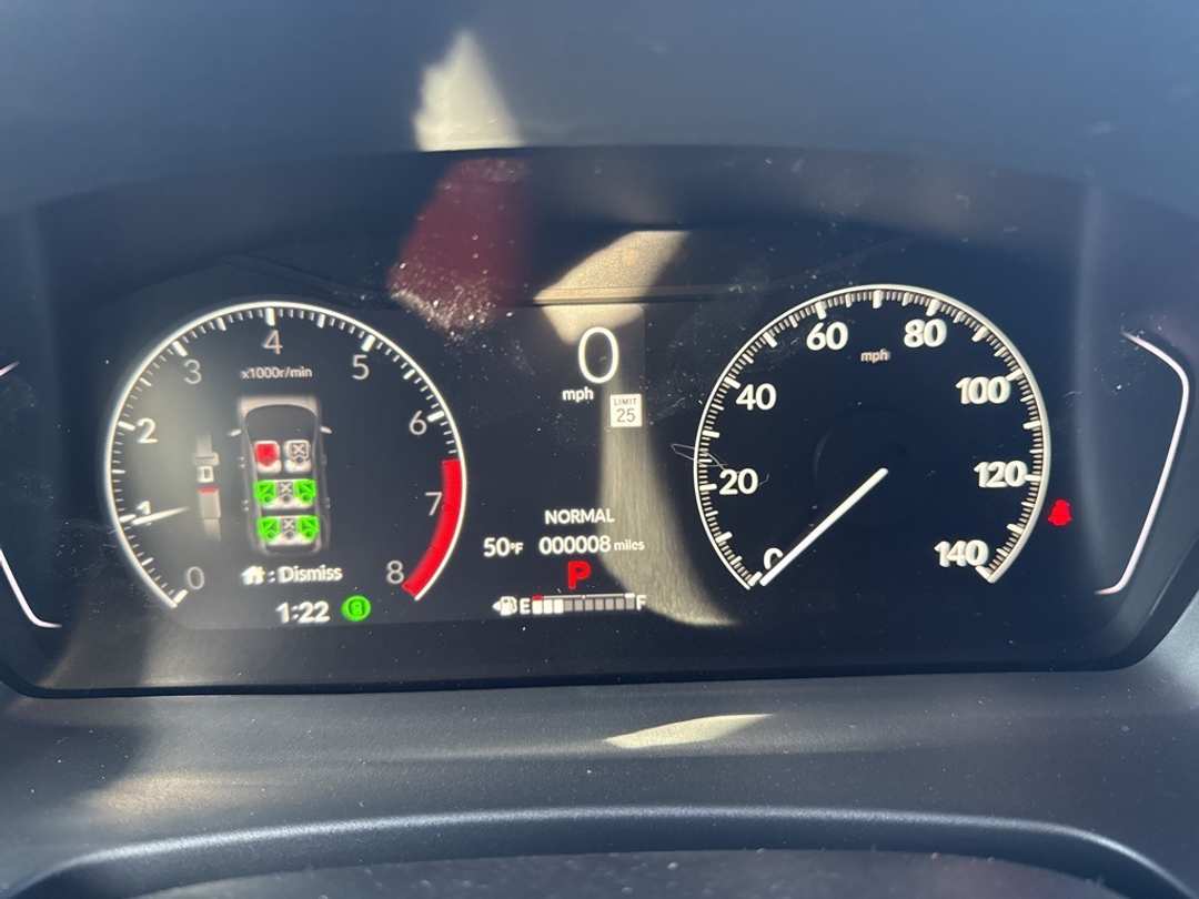 2025 Honda Pilot Touring - Image 27