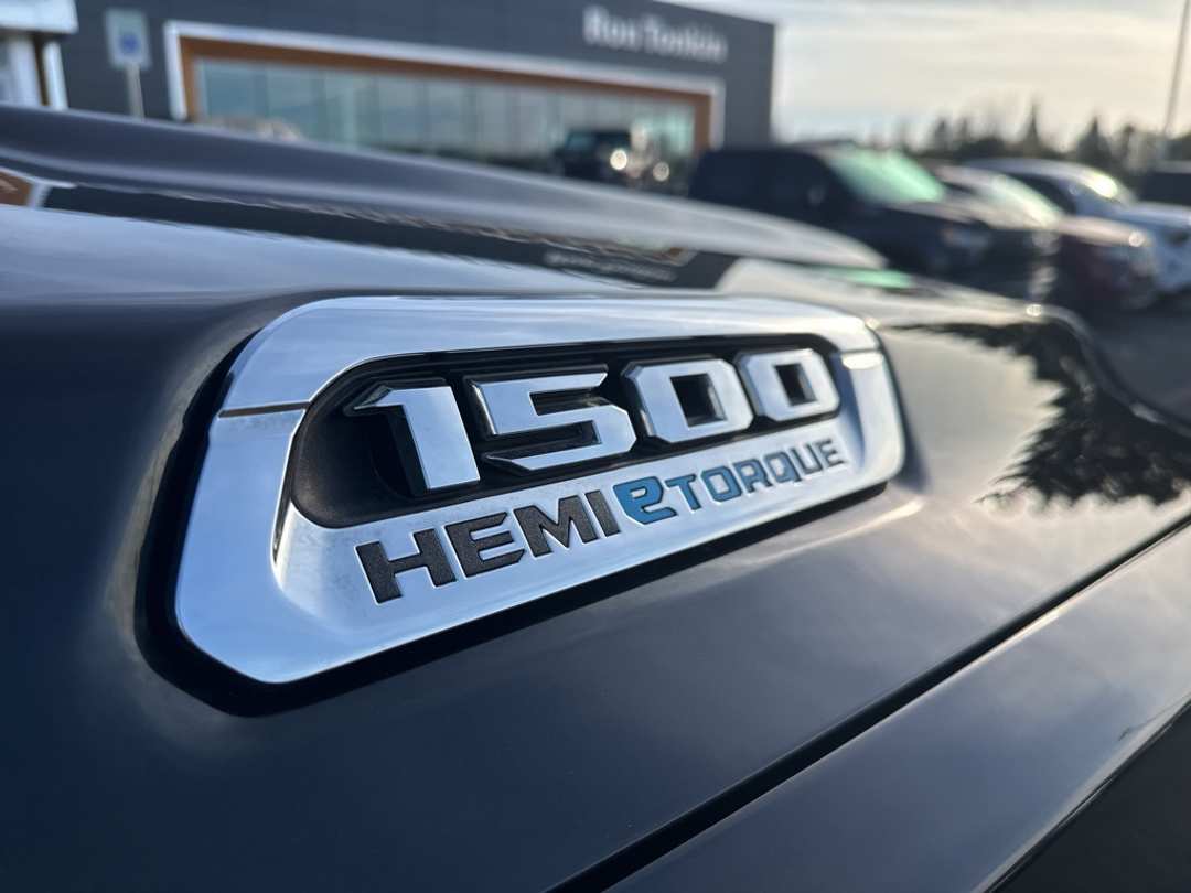 2022 Ram 1500 Laramie - Image 9