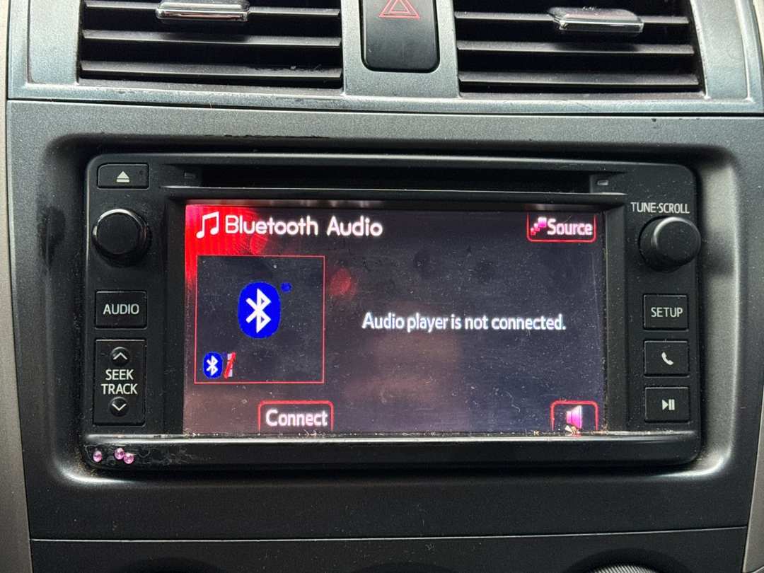 2013 Toyota Corolla LE - Image 15