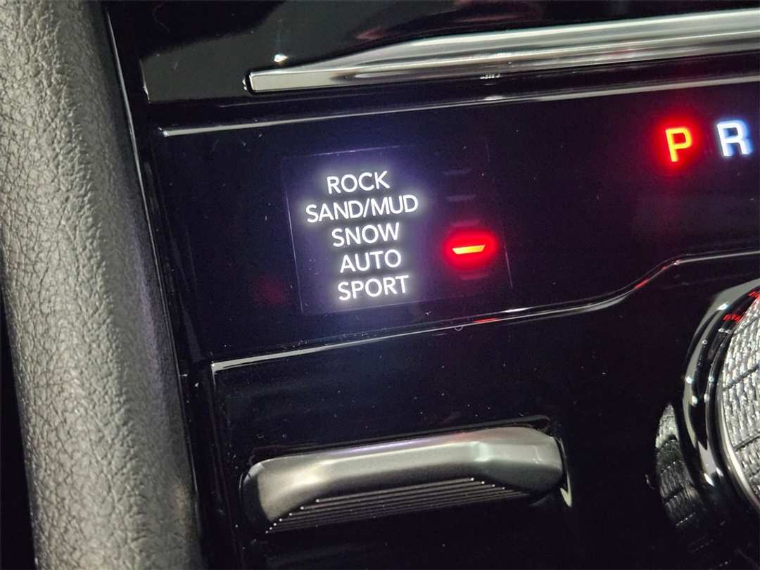 2025 Jeep Grand Cherokee Summit - Image 27