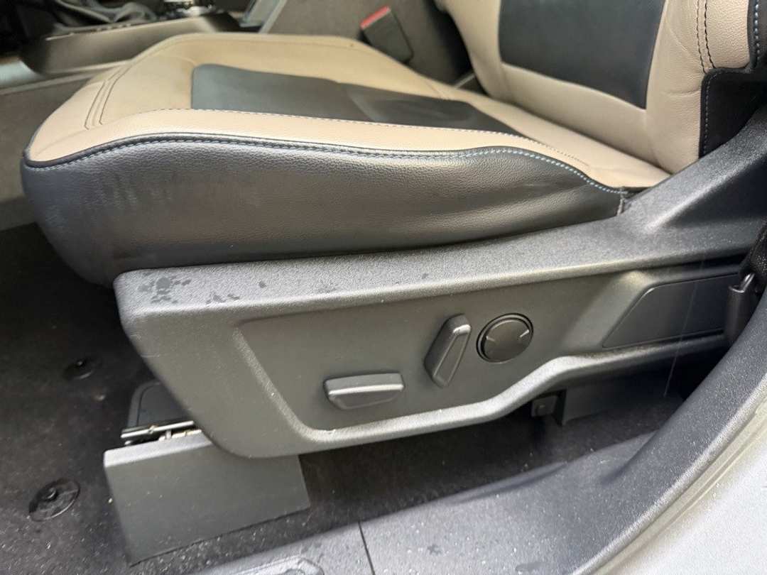 2022 Ford Bronco Wildtrak - Image 13