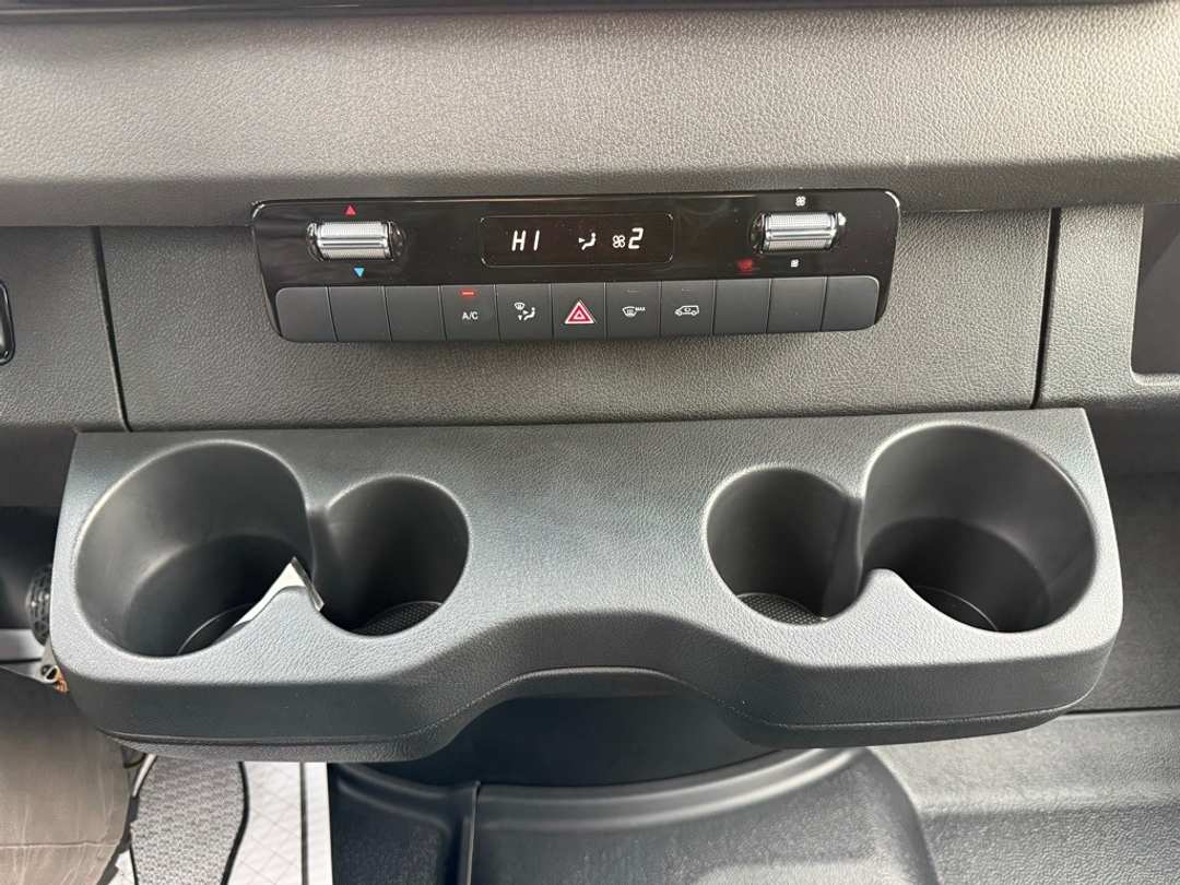 2025 Mercedes-Benz Sprinter 4500 Extended Cargo 170 in. WB - Image 36