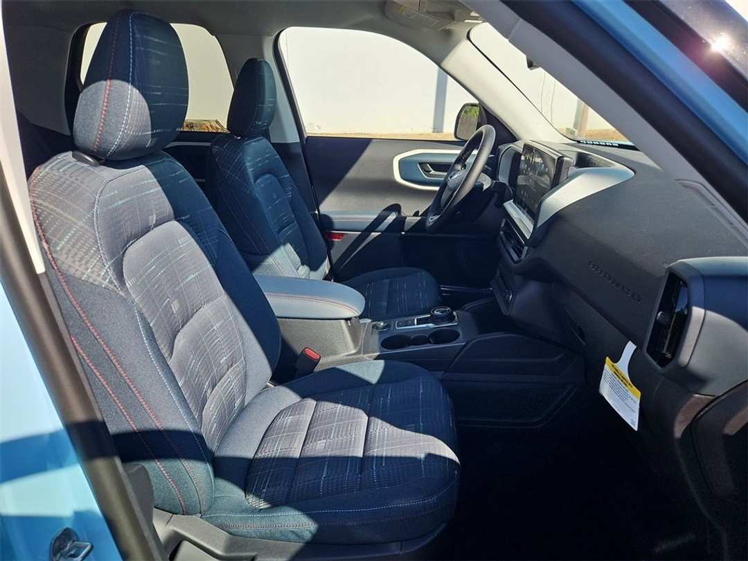 2025 Ford Bronco Sport Heritage - Image 32