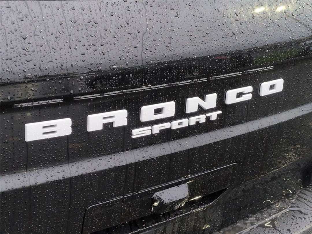 2025 Ford Bronco Sport Outer Banks - Image 27