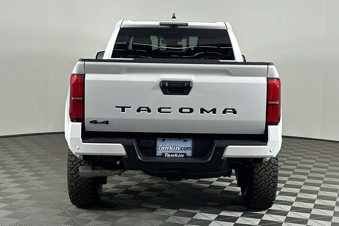 Toyota Tacoma - Image 5