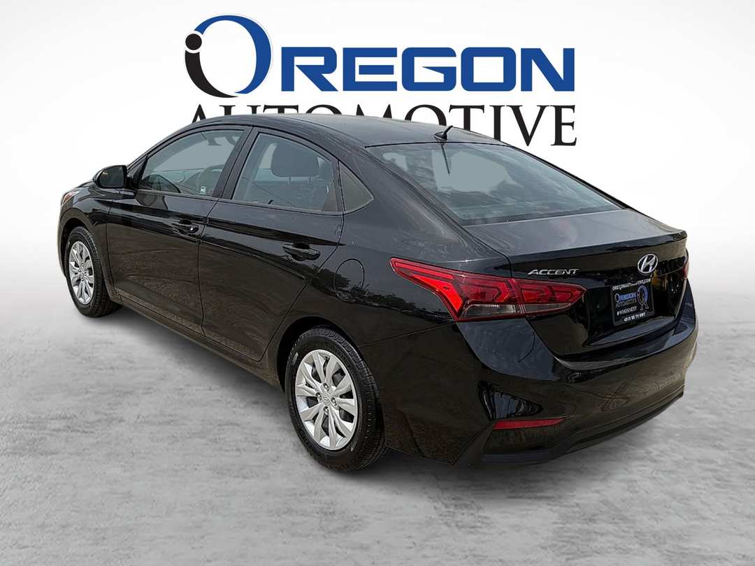 2021 Hyundai Accent SE - Image 3
