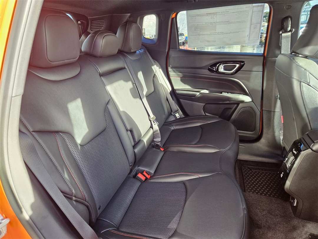 2026 Jeep Compass Trailhawk - Image 36