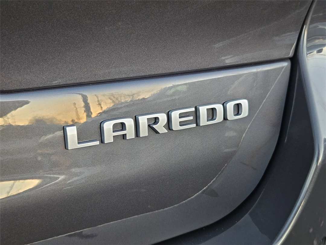 2025 Jeep Grand Cherokee L Laredo - Image 32